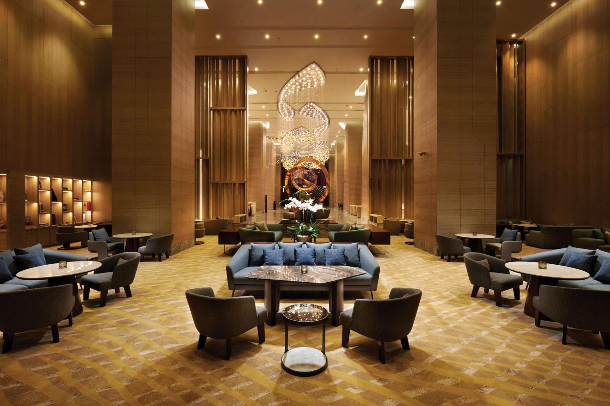 Doubletree By Hilton Shah Alam I-City المظهر الخارجي الصورة The lobby of the hotel